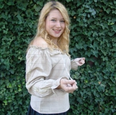 Blusa medieval mulher folhos