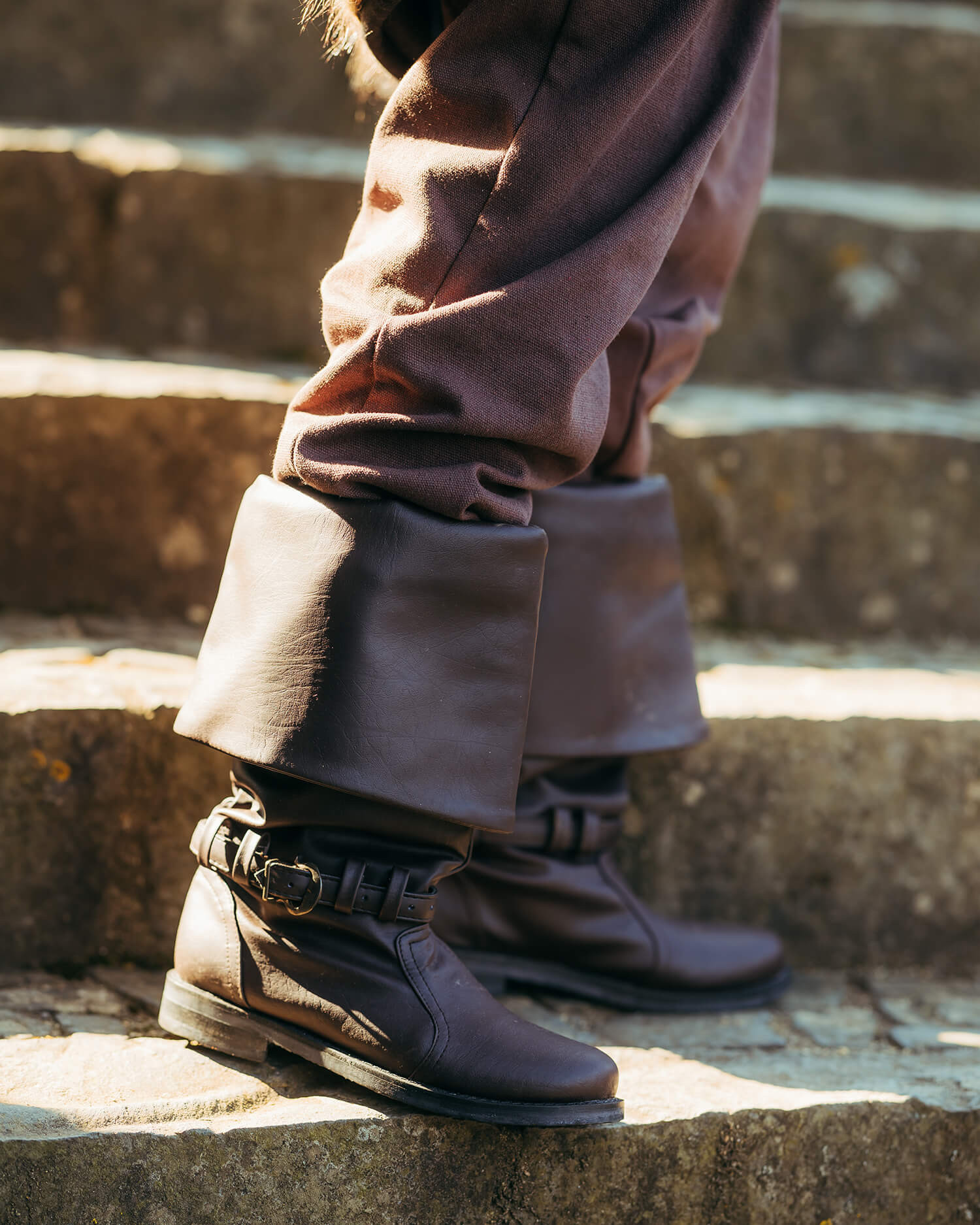 Botines medievales en cuero modelo Haddock, color marrón