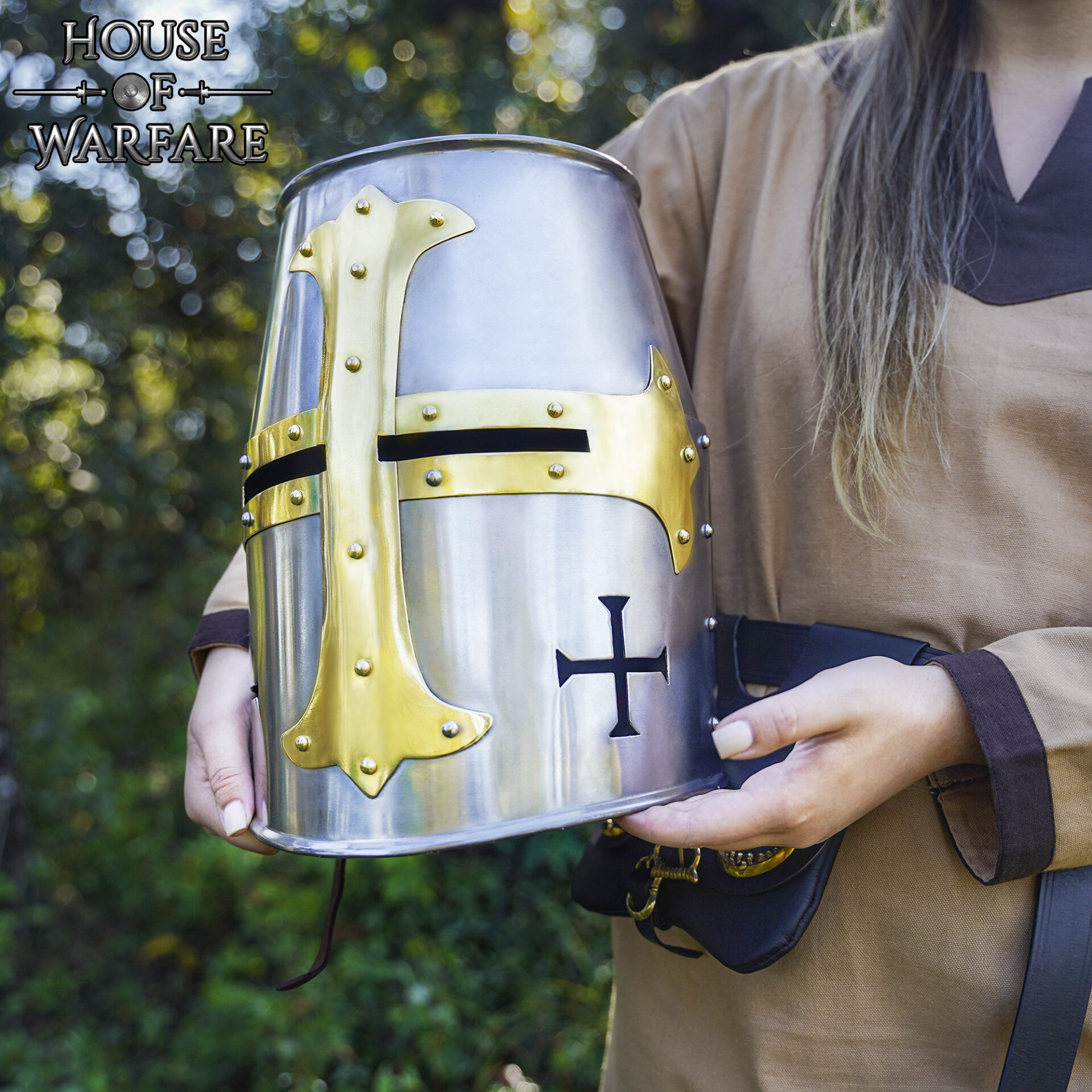 Casco templario modelo Sugarloaf, S. XII-XIII