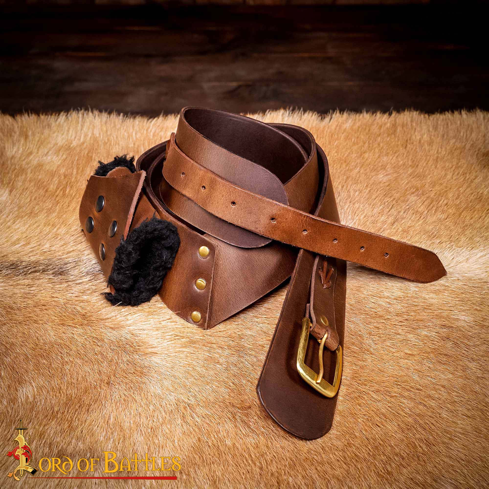 Cinturón con tahali medieval en cuero para espadas, color marrón