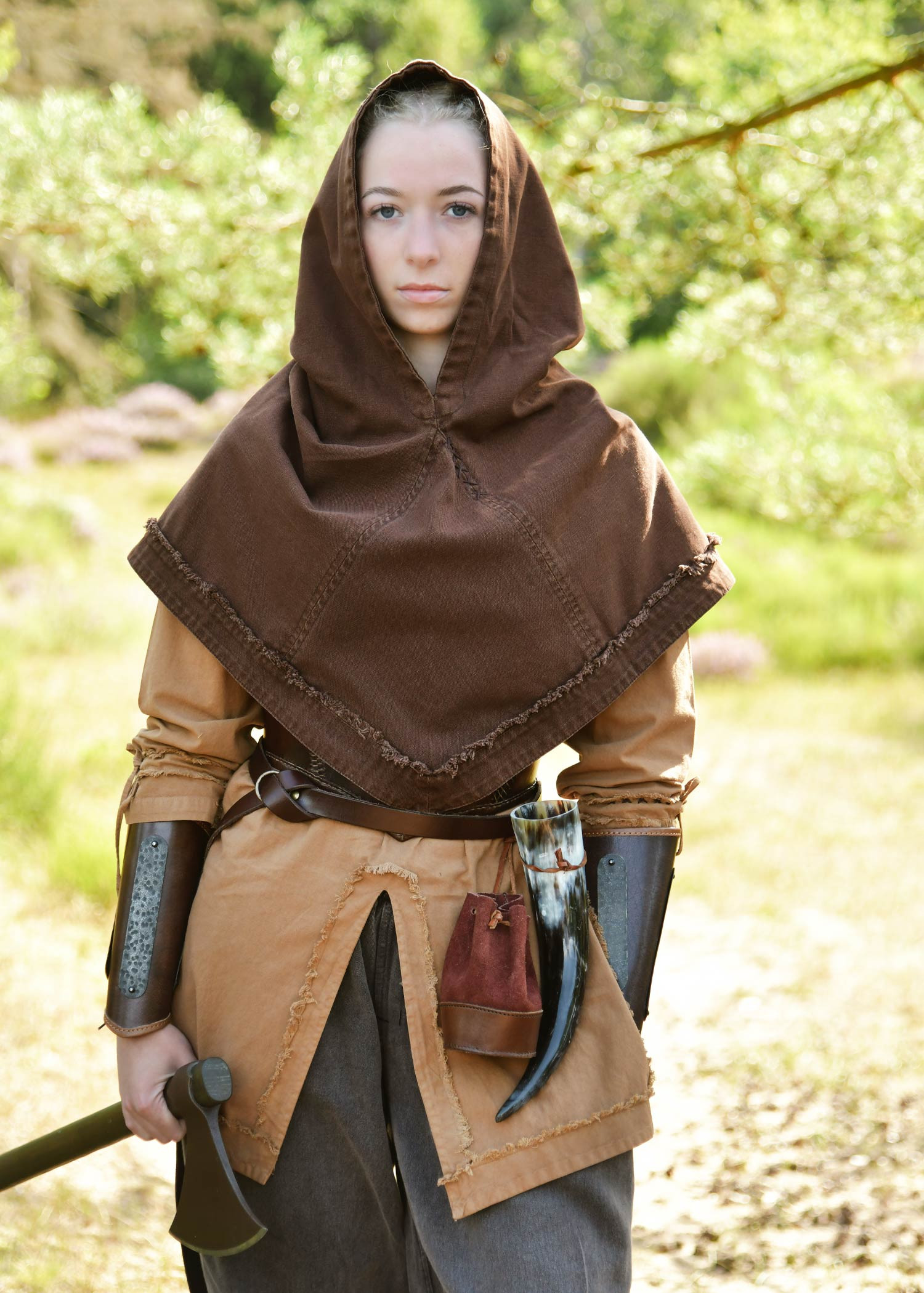 Gugel medieval en algodón modelo Stig, color marrón