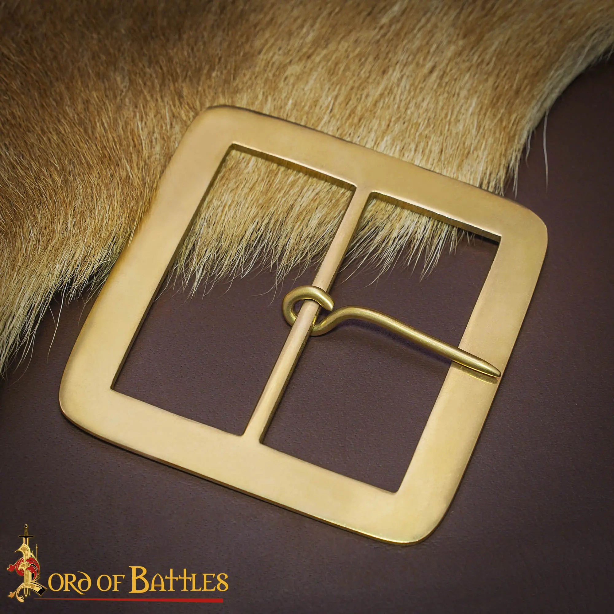 Hebilla medieval en latón para cinturón (7 cm.)