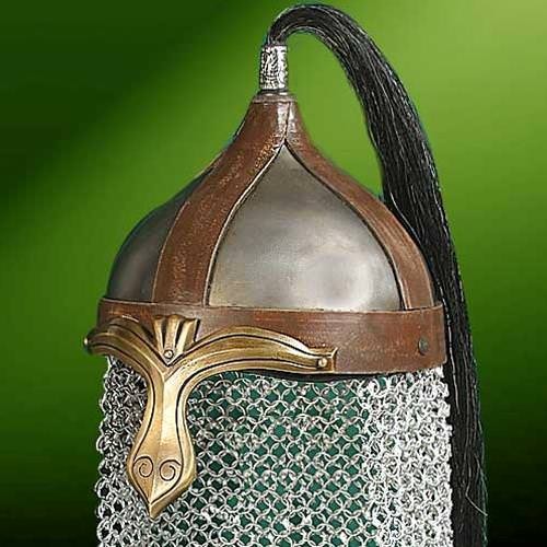 Casco jinete huno con cota de malla