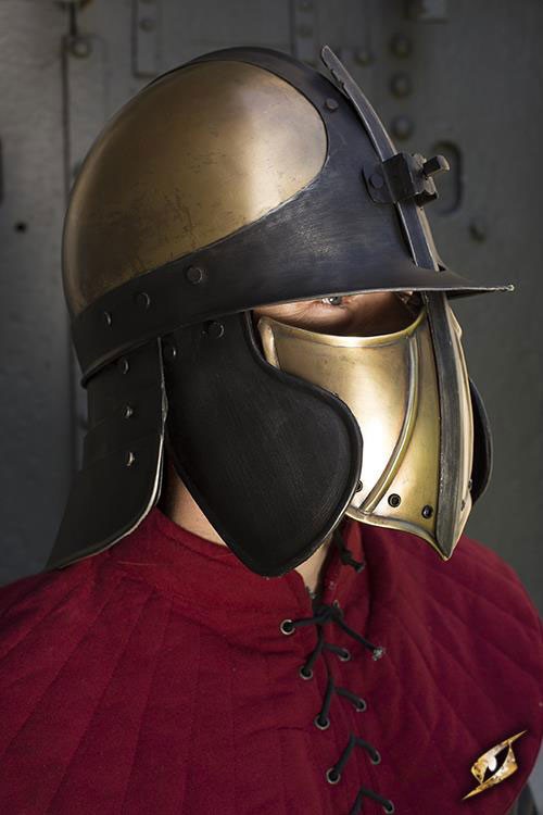 Casco Asiático