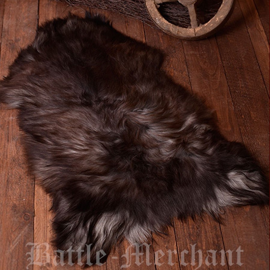 Piel de oveja nórdica moteada natural, 110 cms.