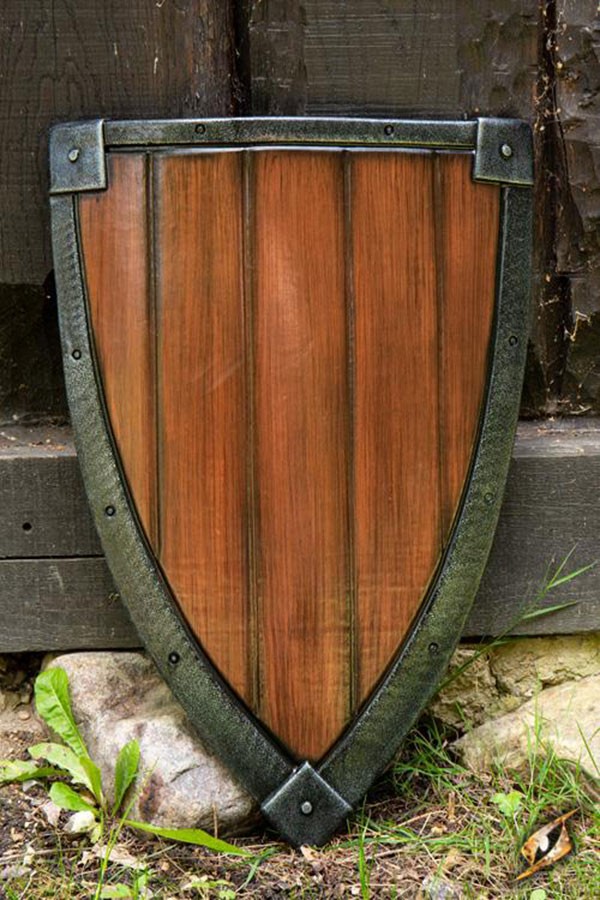 Escudo Cruzados LARP, acabado madera