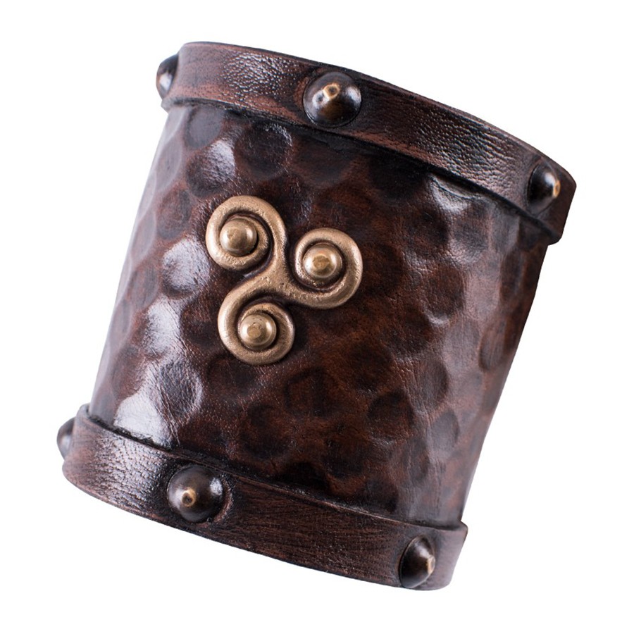 Pulsera vikinga de cuero con Trisquel