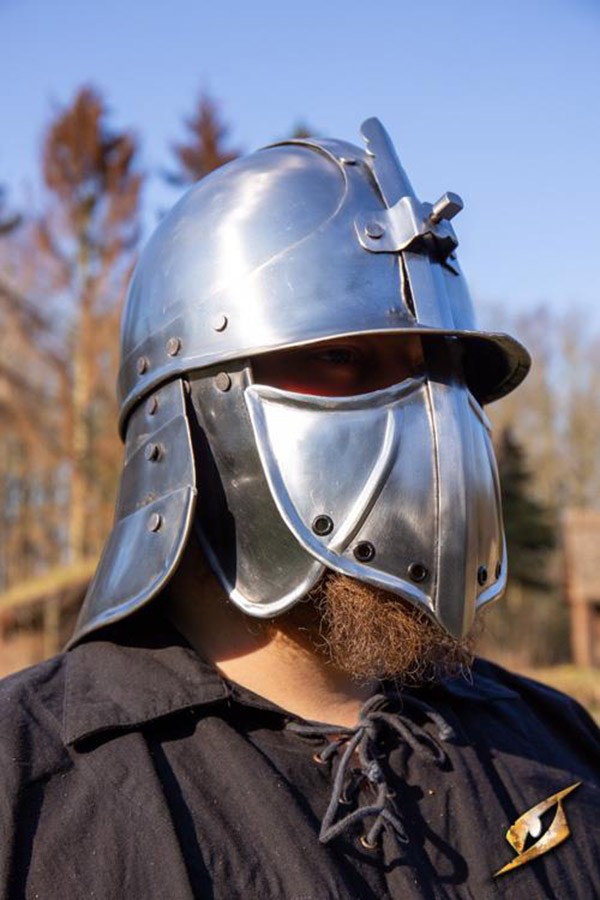 Casco Japonés CQ, acero pulido