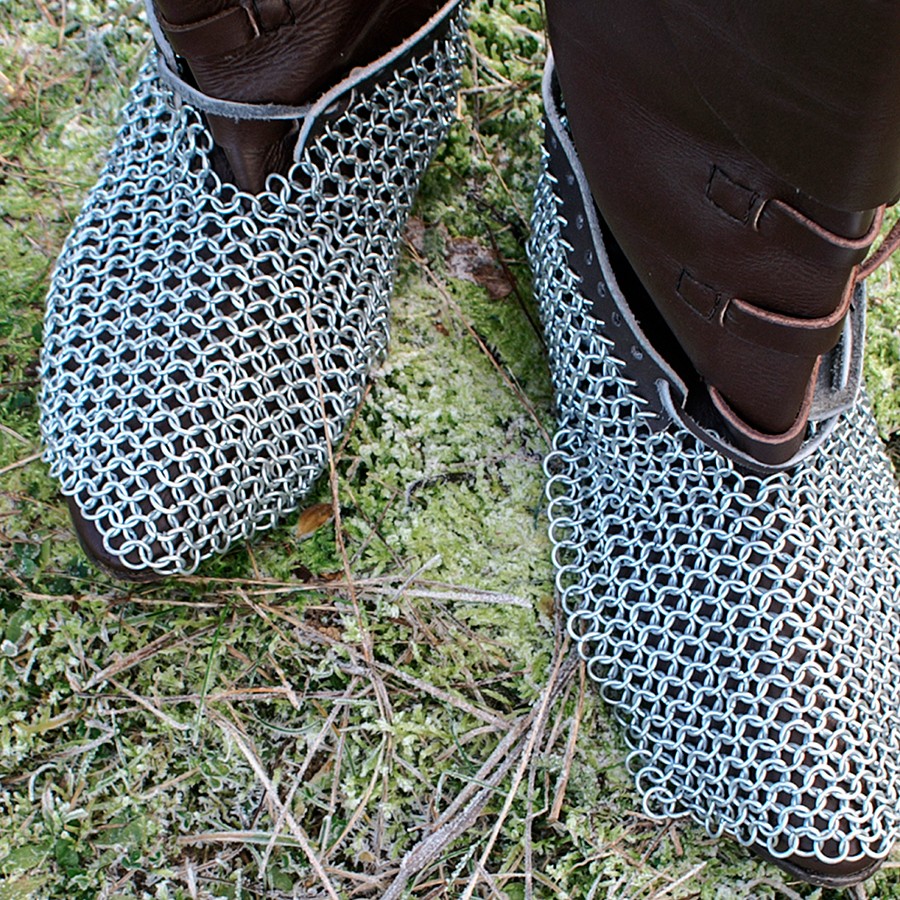 Escarpes de cota de malla con cordones en cuero