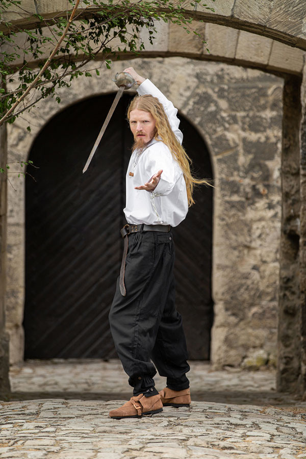 Pantalones pirata anchos modelo Eckart, color negro