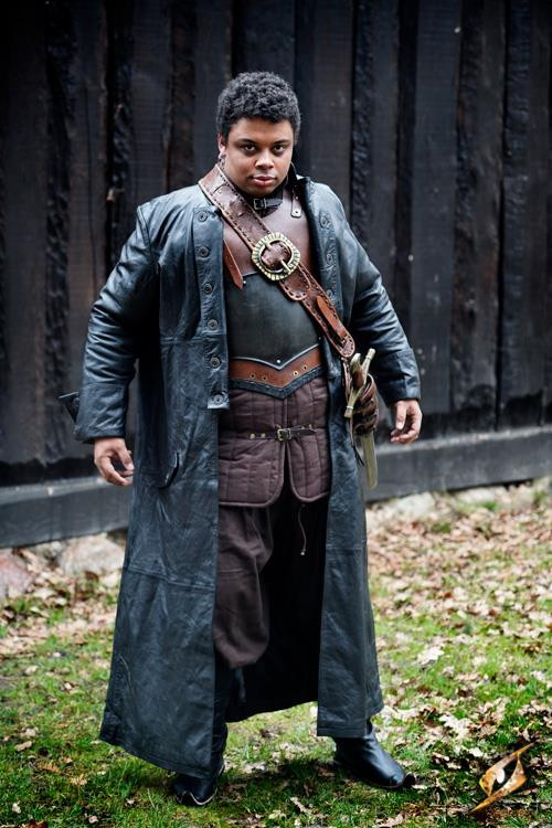 Abrigo Hellsing largo negro en cuero