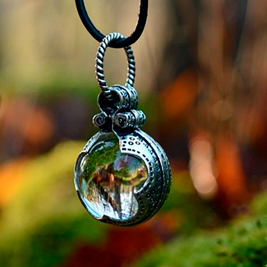 Colgante con esfera vikinga de Gotland