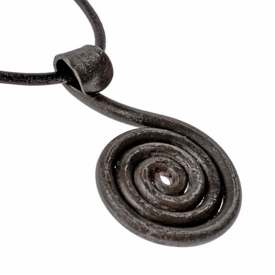 Colgante-amuleto vikingo Solsnurra forjado a mano