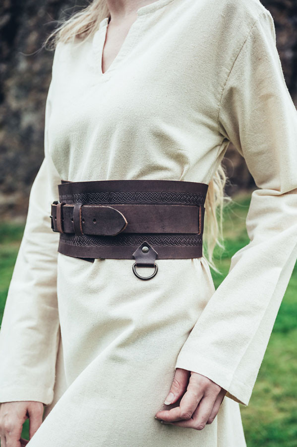 Cinturón vikingo en cuero Ingrid, marrón oscuro