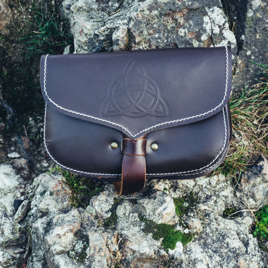 Bolso vikingo de cuero Hulda con Nudo Celta, marrón
