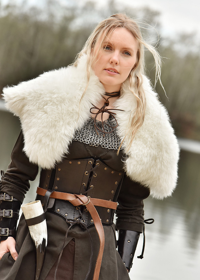 Hombrera vikinga de piel de cordero, acabado blanco