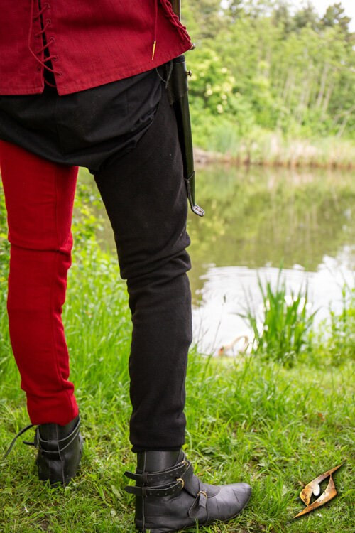 Calzas de época en lana color Negro Épico