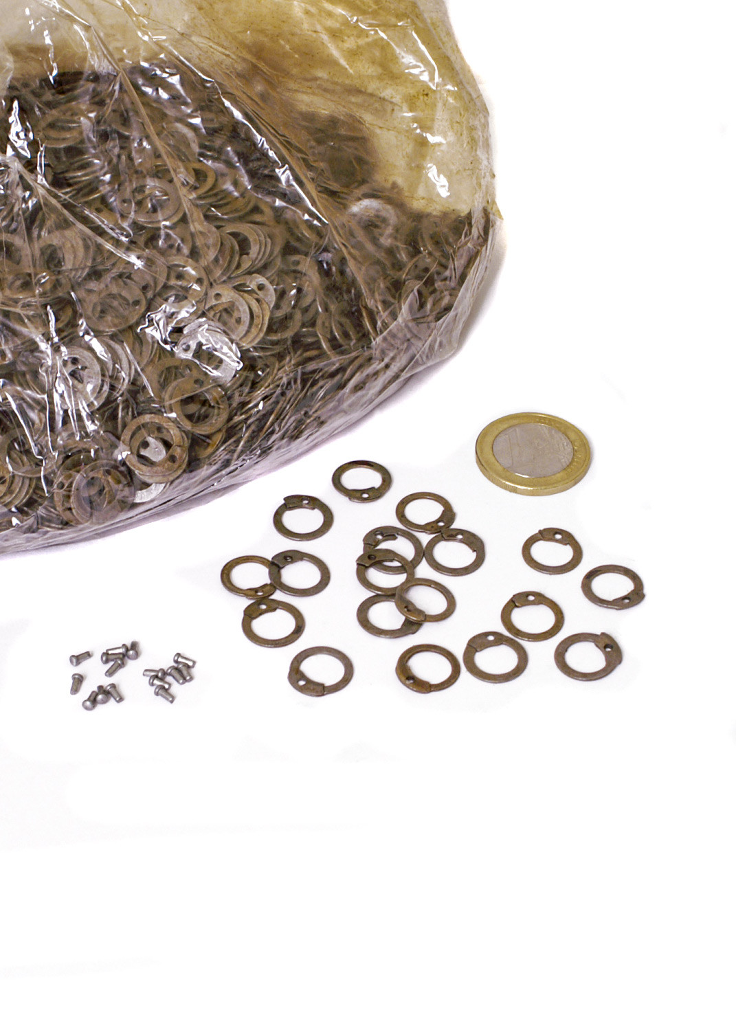 Bolsa 1 Kg. de anillas con remache para cota de malla, 8mm.