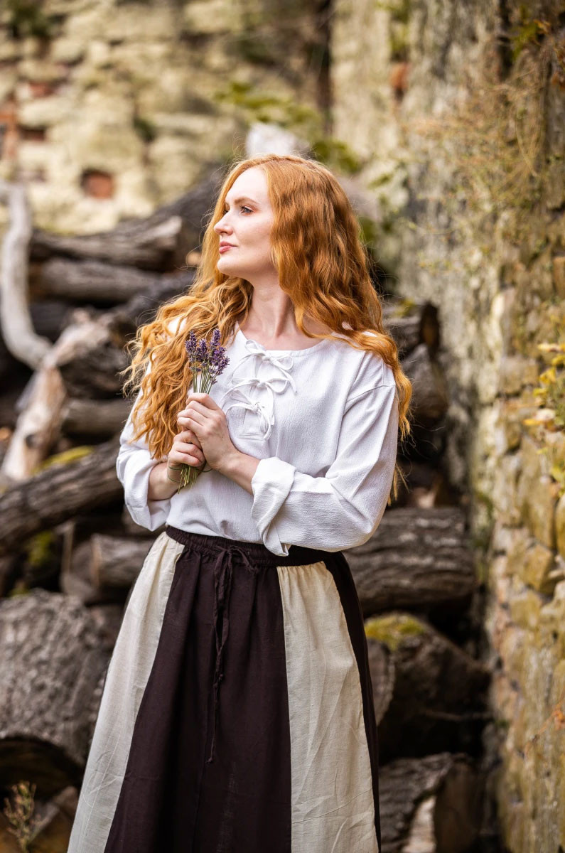 Blusa medieval modelo Tilda, color blanco