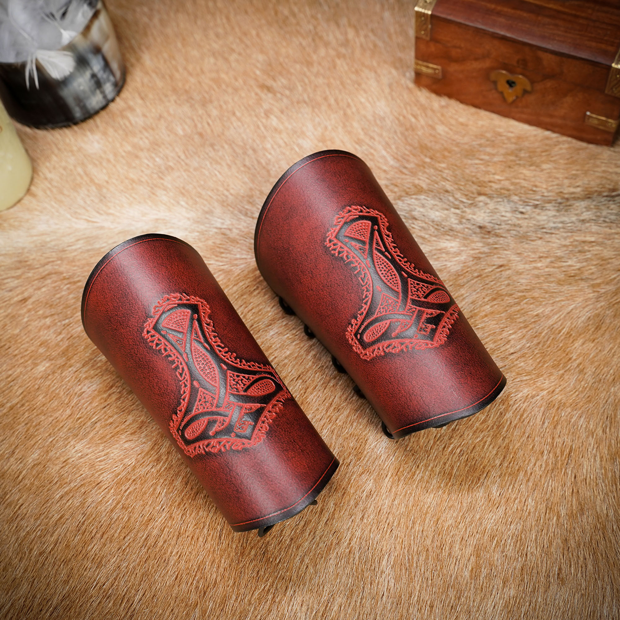 Brazaletes Vikingos Martillo de Thor, Mjolnir, en cuero