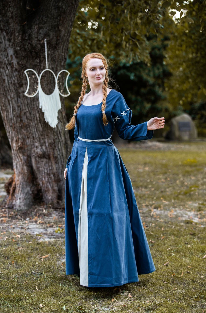Vestido medieval azul-blanco modelo Larina
