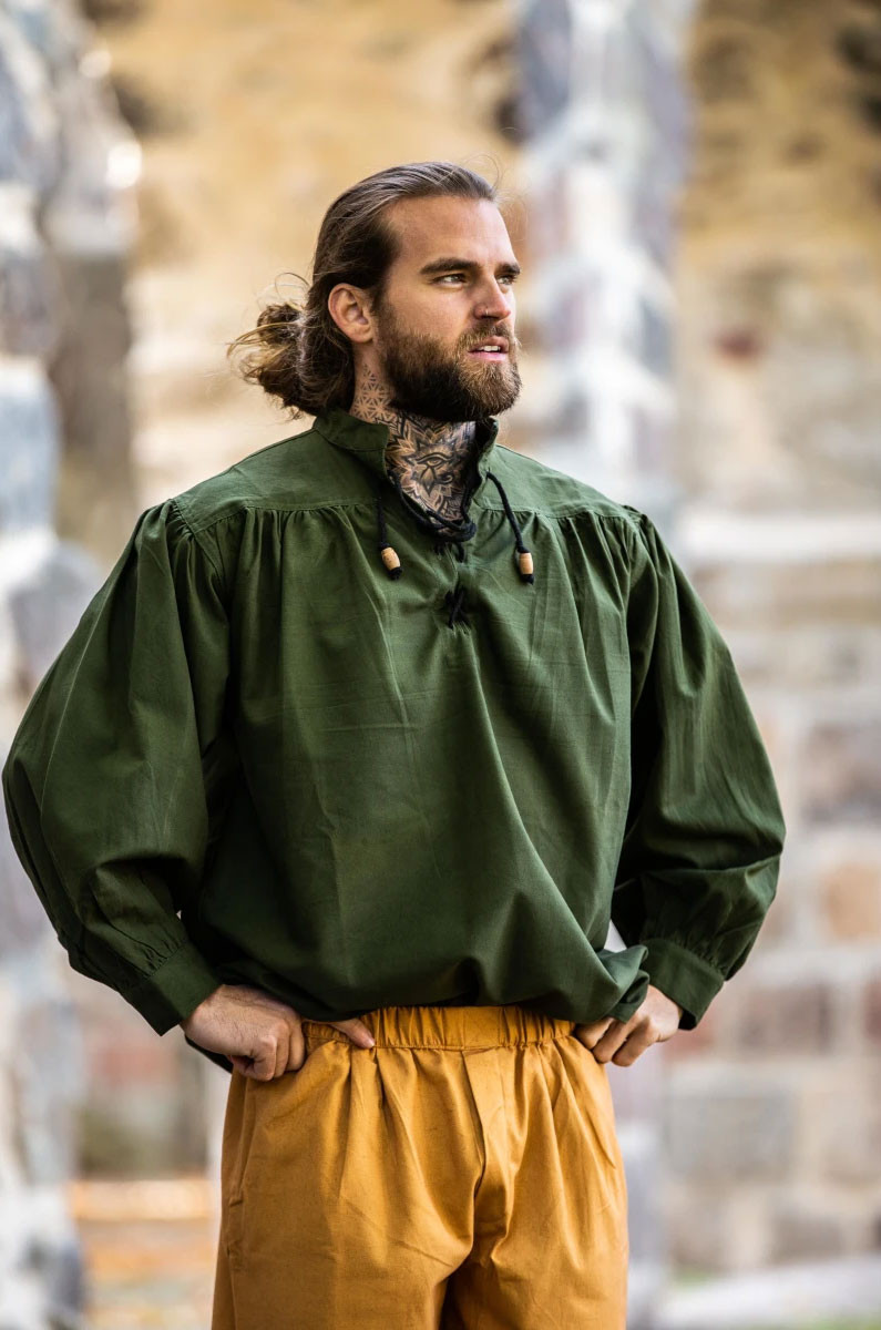 Camisa medieval verde con lazos