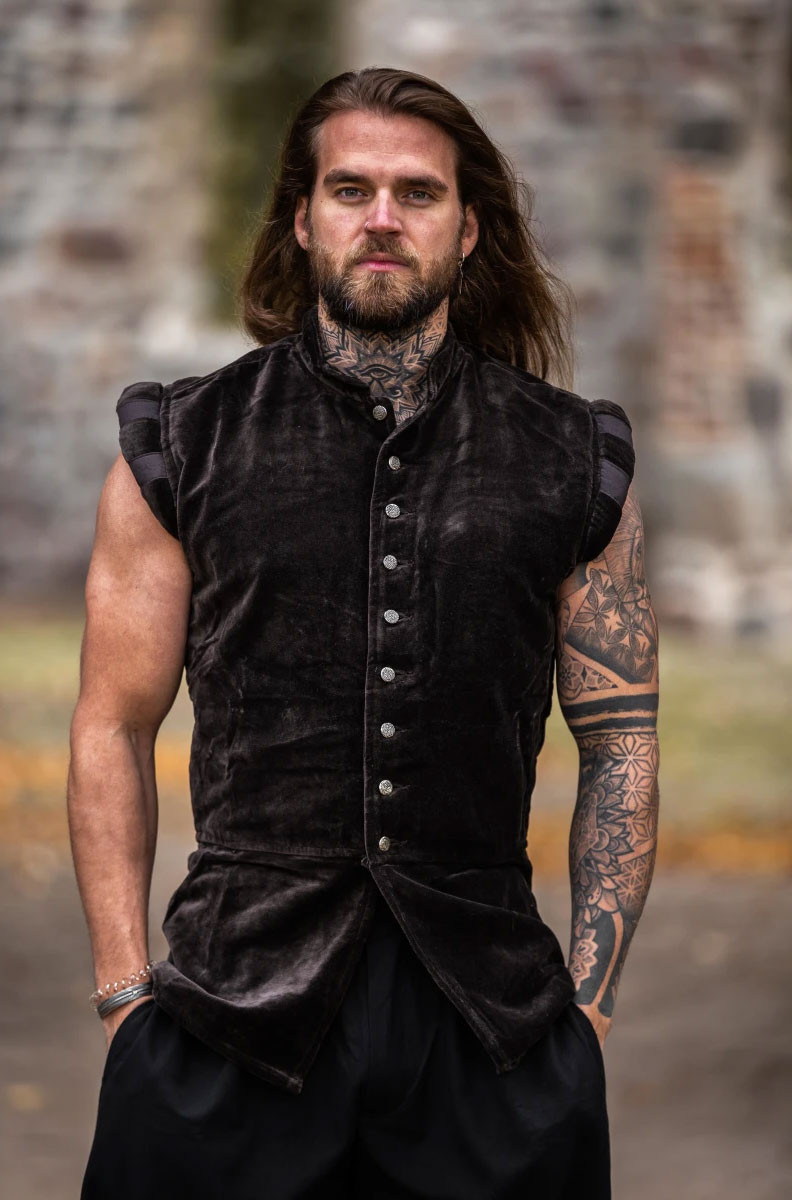 Chaleco renacentista modelo Pierre, color marrón