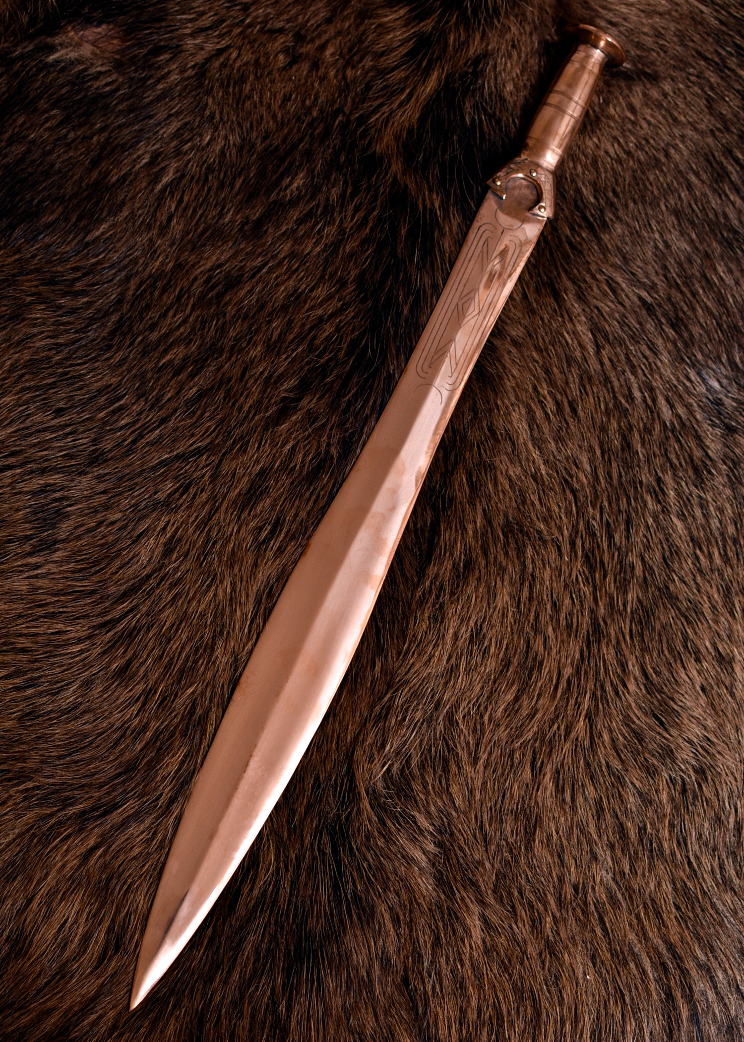 Espada celta corta en bronce (71,5 cm.)