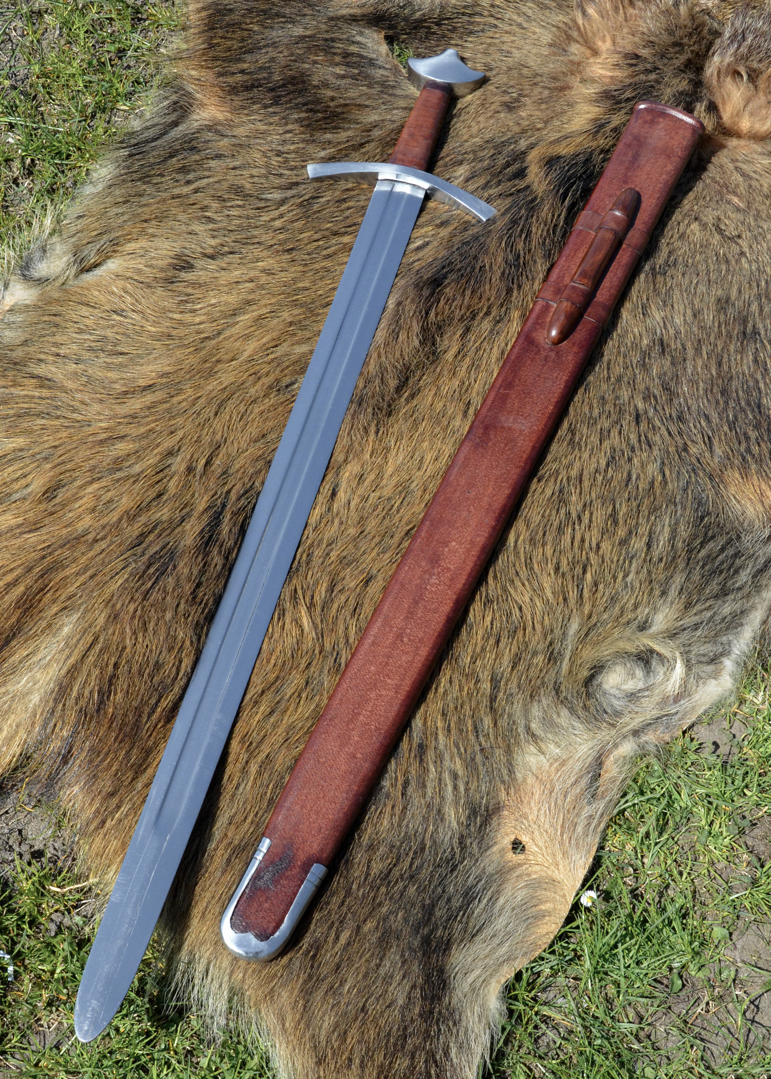 Espada medieval de Caballero con vaina (96,5 cm.)