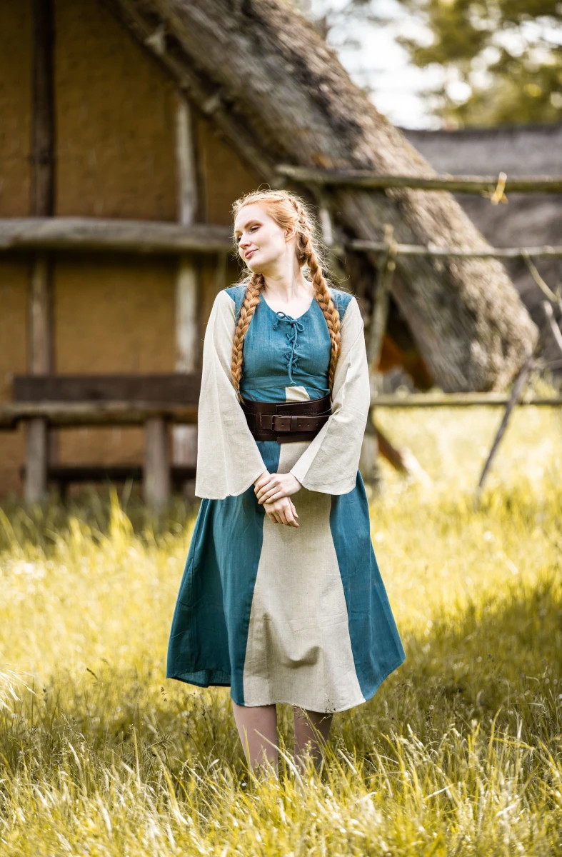 Vestido medieval algodón azul claro modelo Ilse