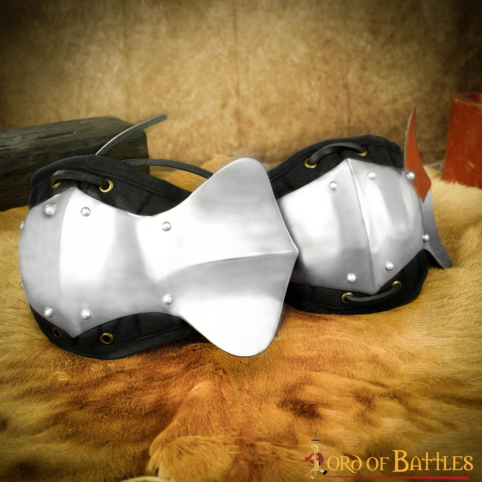 Codales en acero y acolchados para guerrero medieval