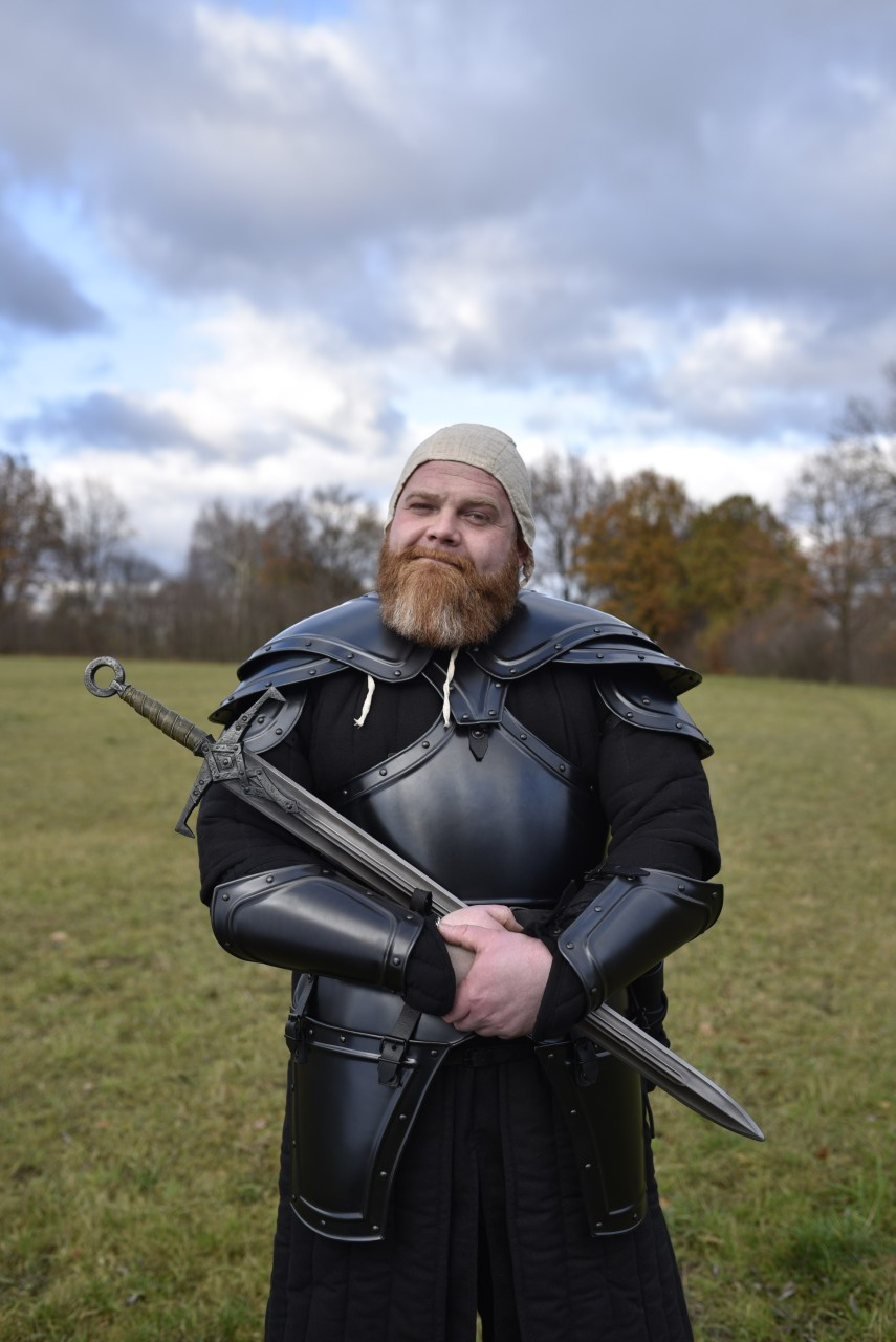 Escarcelas acabado ennegrecido modelo Georg