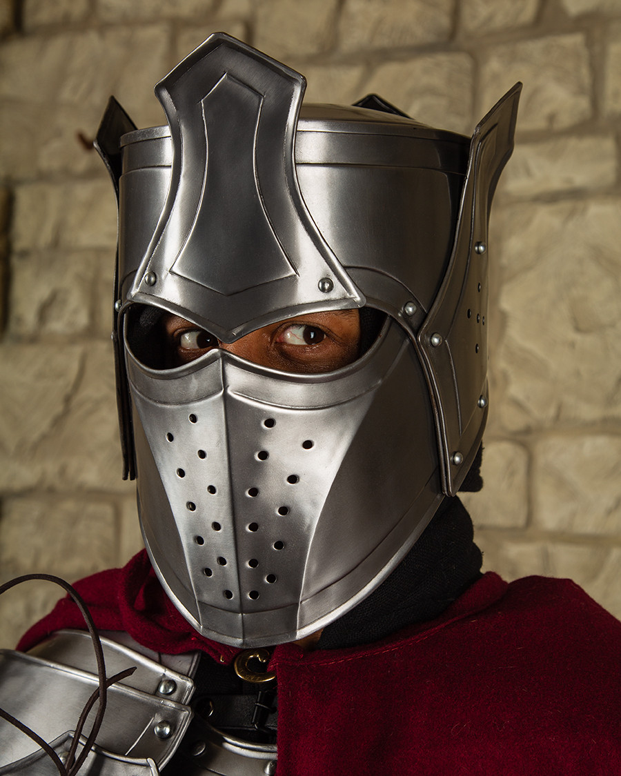 Casco medieval Rey con Corona modelo Kaldor, acabado pulido