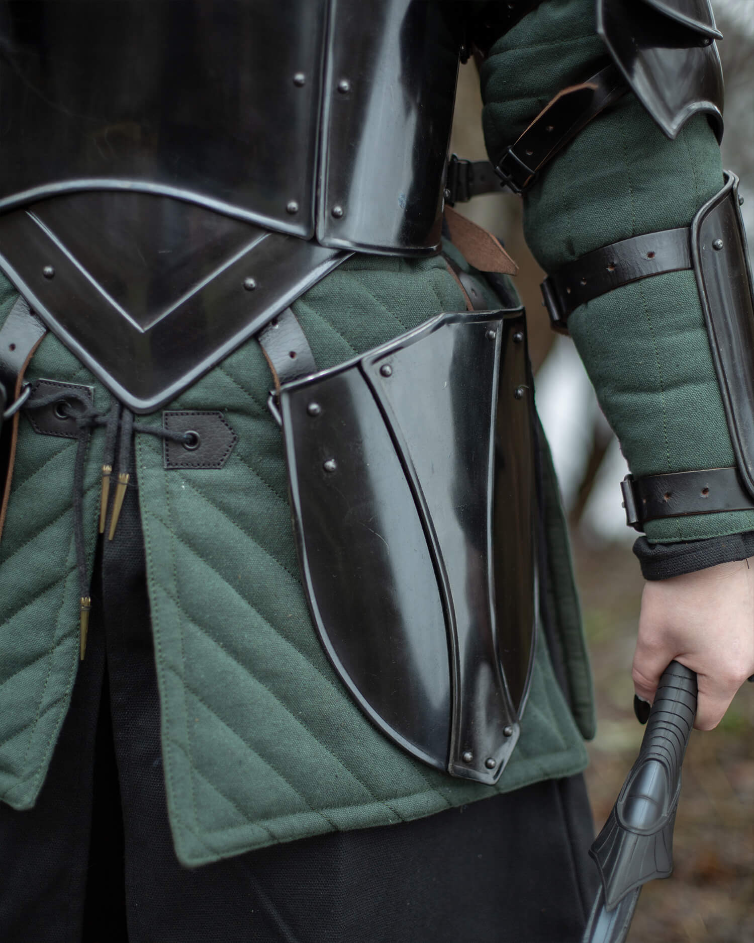 Cinturón medieval con escarcelas modelo Katharina, acabado oscuro