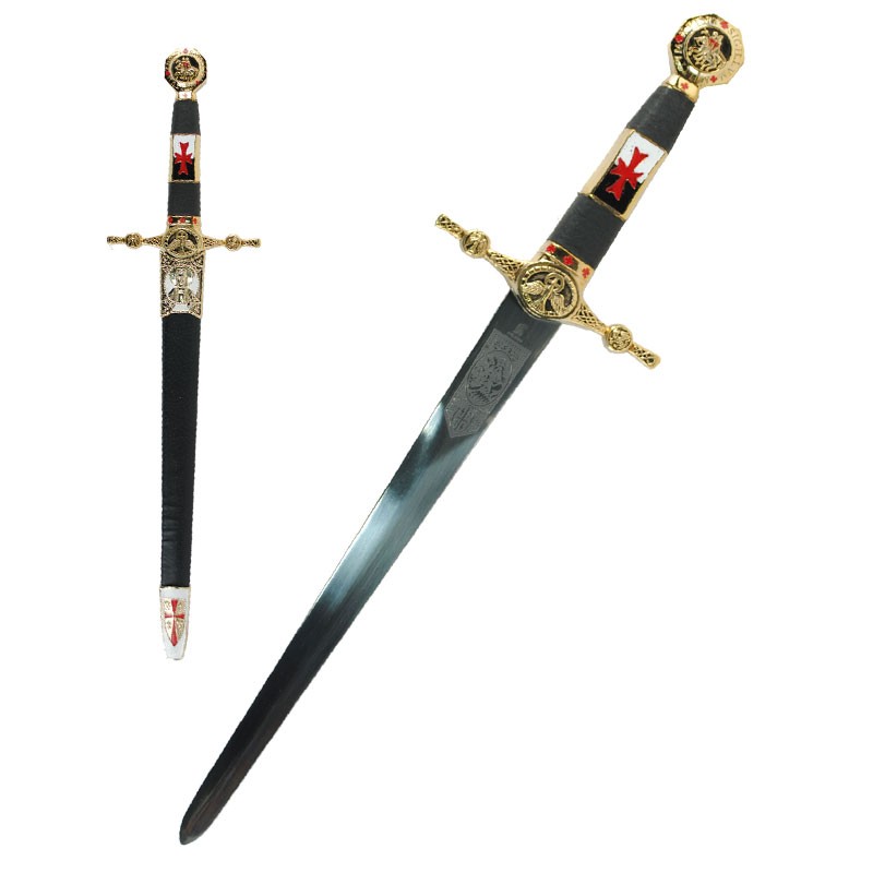 Daga templaria decorada