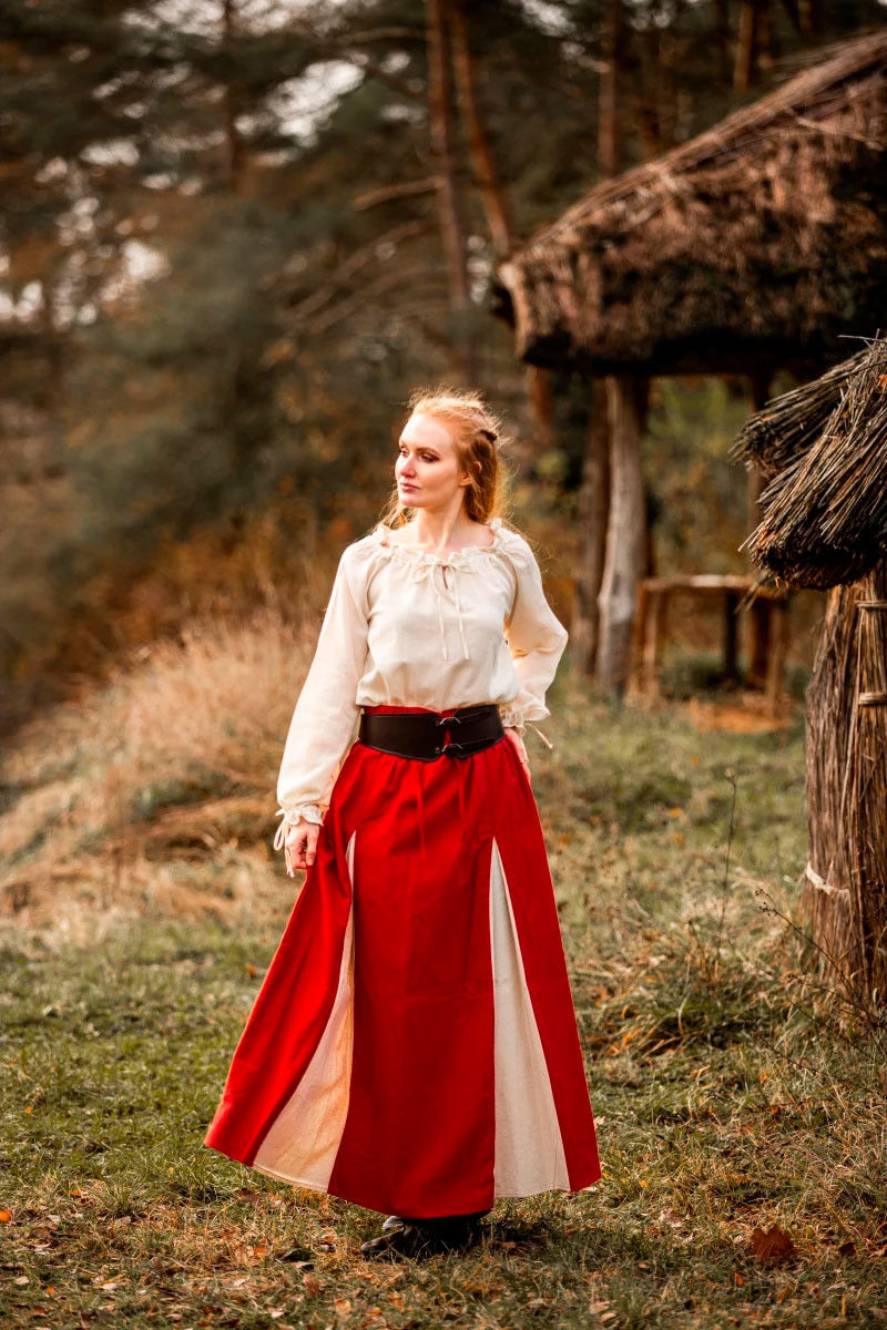 Blusa medieval manga larga modelo Edith, blanco natural