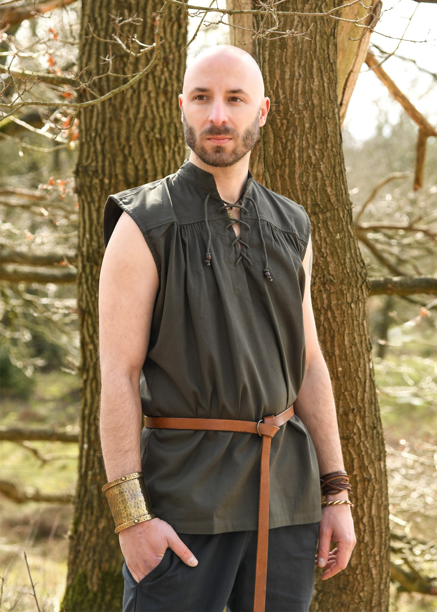 Camisa medieval sin mangas modelo Konstantin, verde oliva