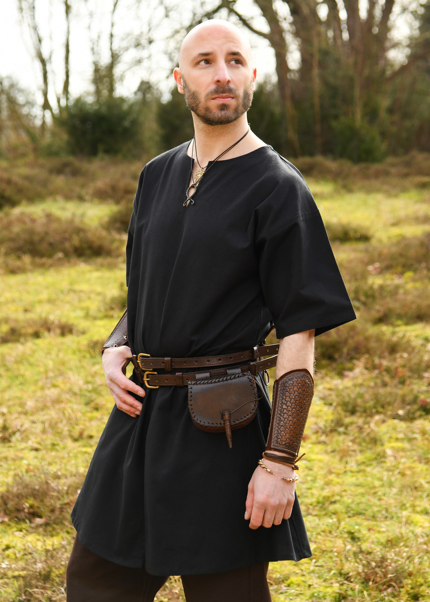 Túnica medieval manga corta modelo Jasper, negro