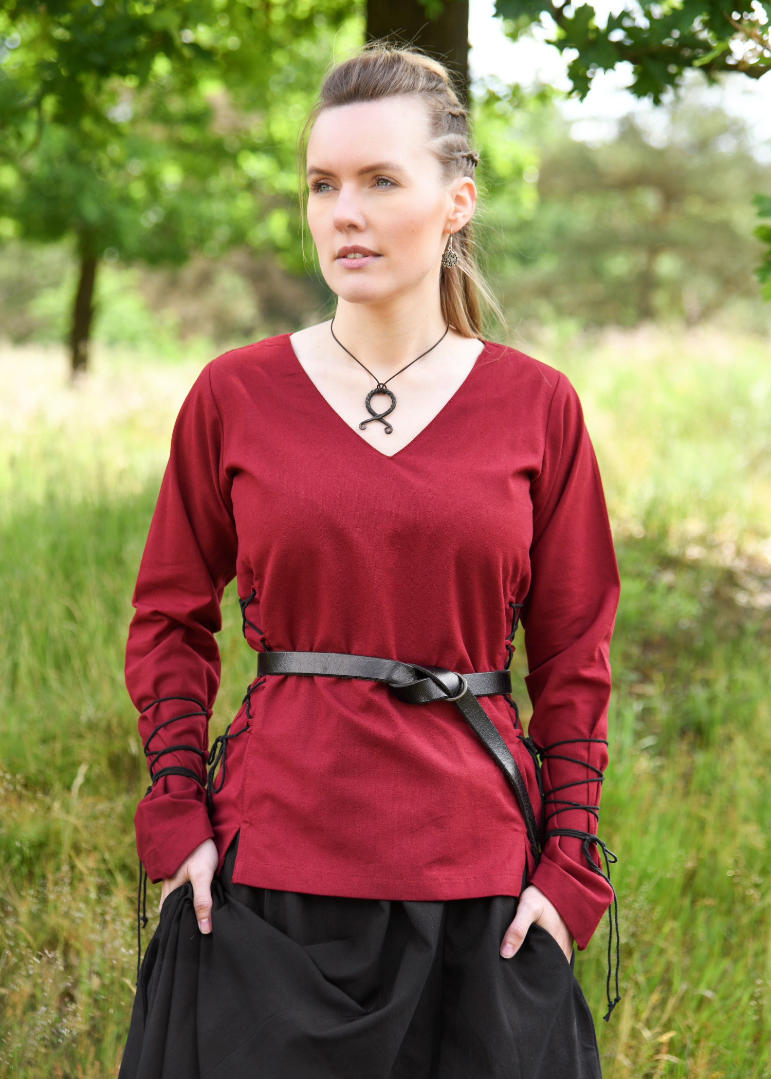 Blusa medieval modelo Aila en algodón, color rojo