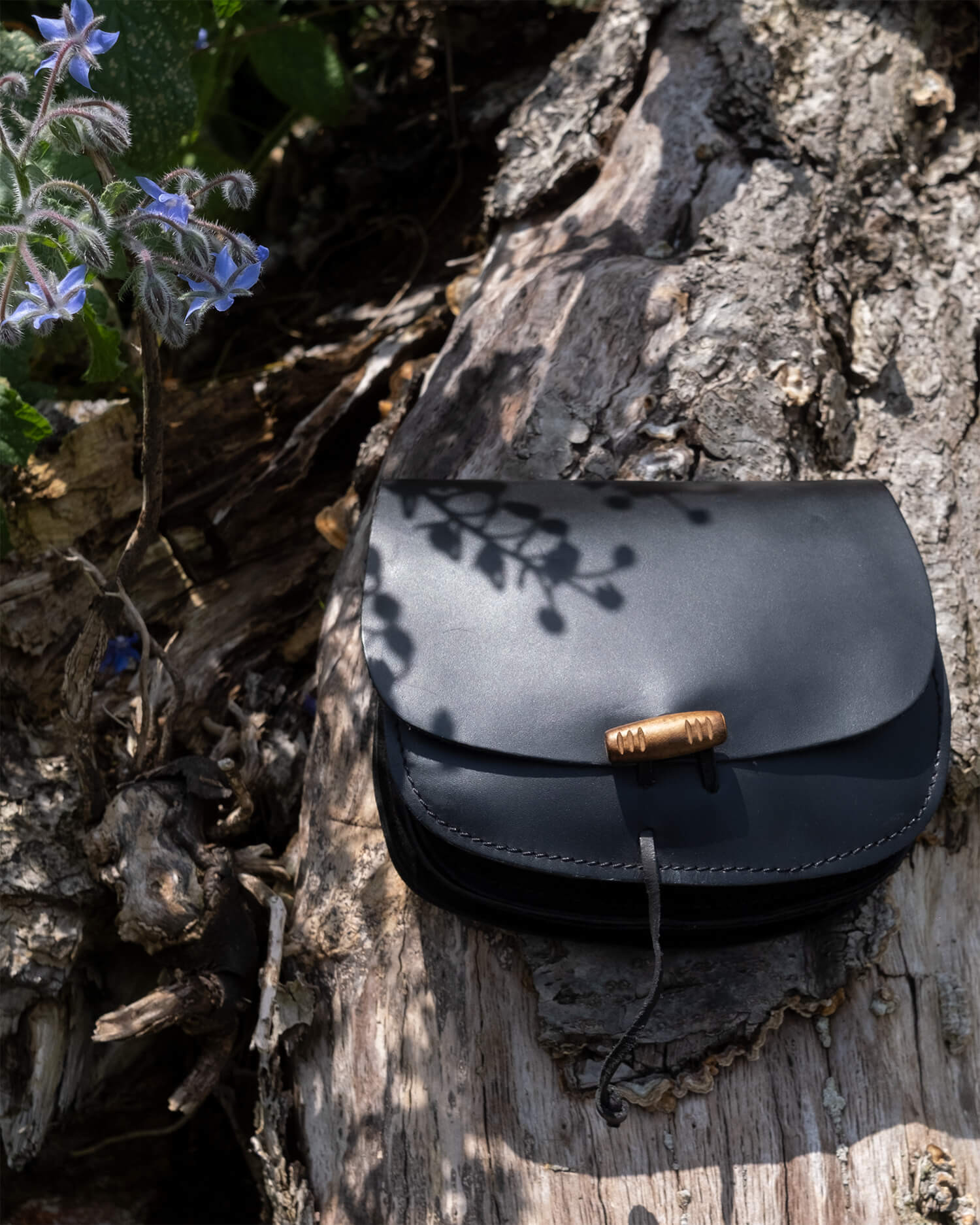 Bolso medieval doble en cuero modelo Hrothgar, color negro