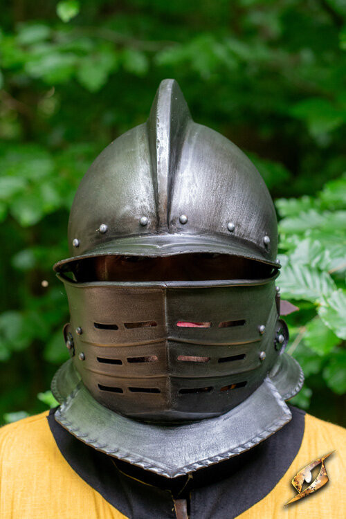 Casco Borgoñota con visera en acero ennegrecido