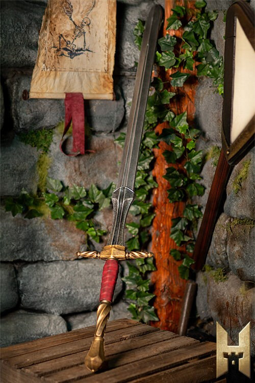 Espada Imperial larga acabado dorado para LARP (120 cm.)