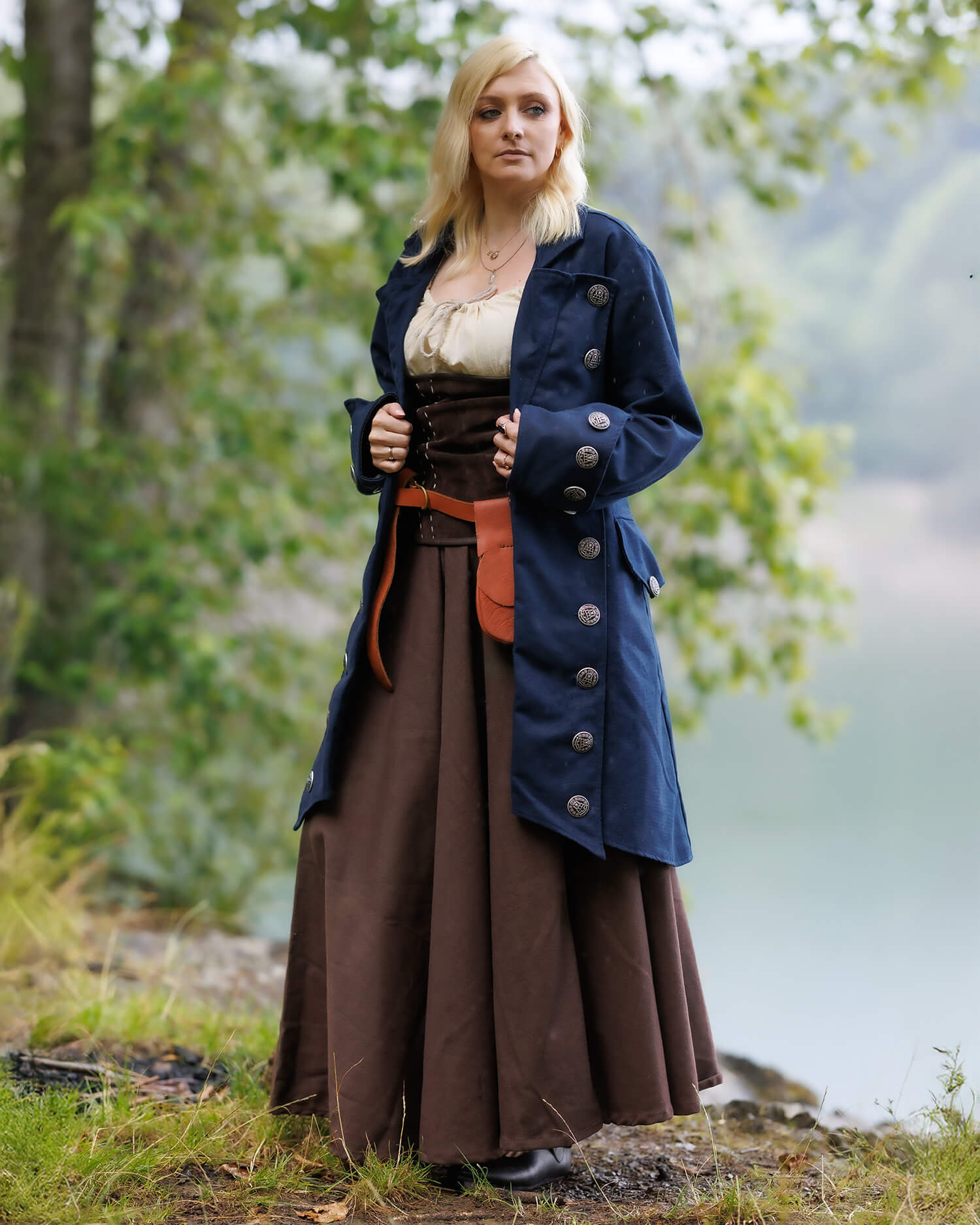 Abrigo medieval Pirata modelo Capitan Chad, color azul