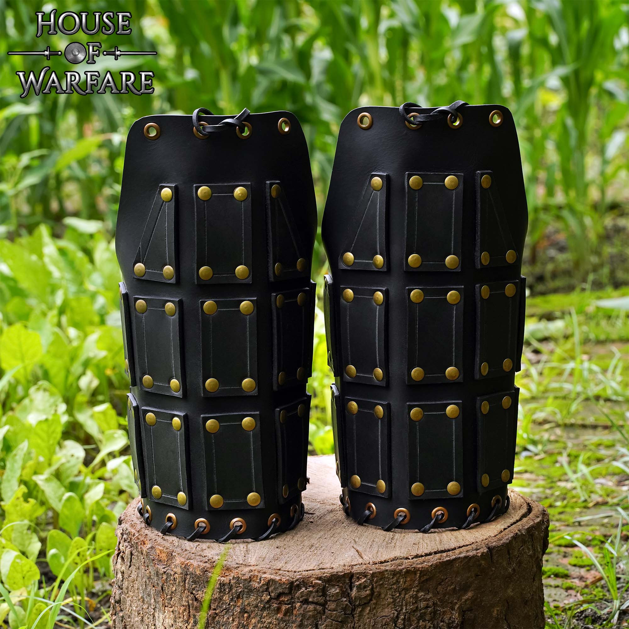 Hombreras medievales en cuero negro modelo Bohemond