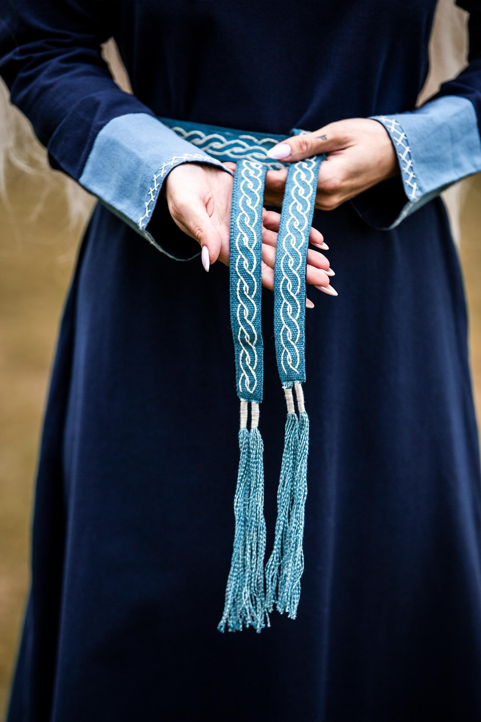 Cinturón unisex modelo Veigga, azul con bordados