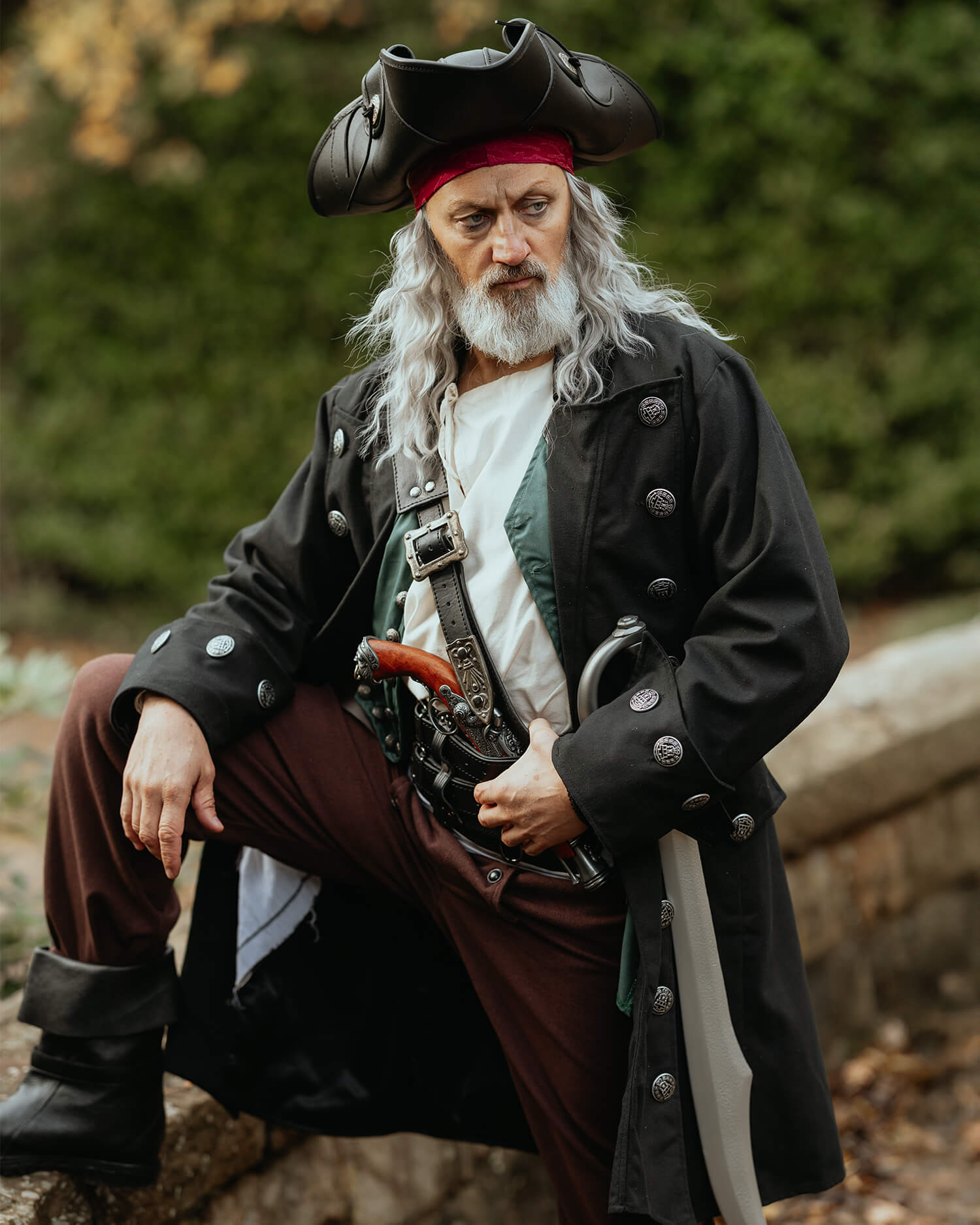 Abrigo medieval Pirata modelo Capitan Chad, color negro