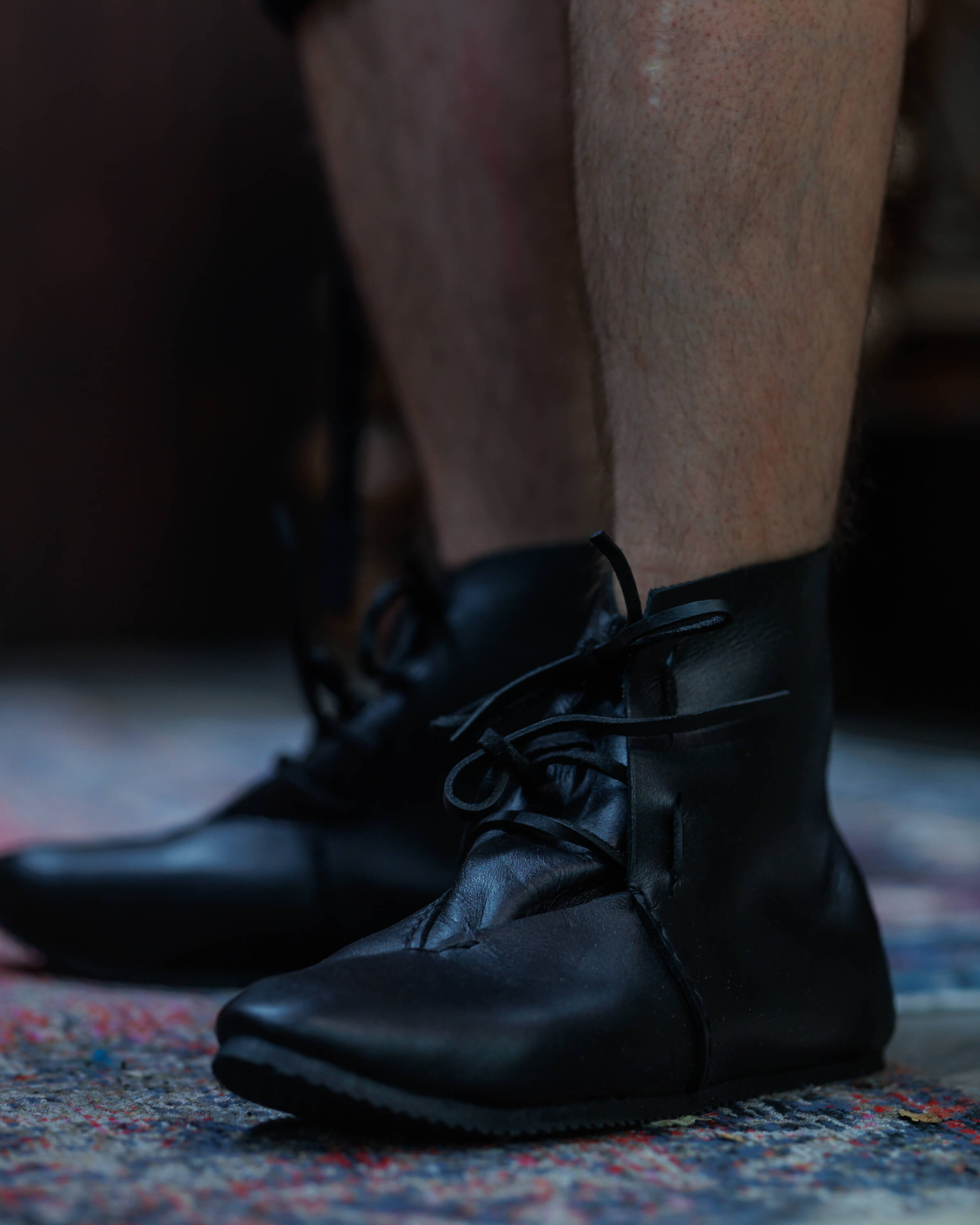 Botines medievales en cuero modelo Heinrich, color negro