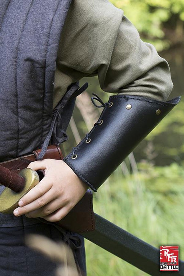 Brazaletes medievales ligeros