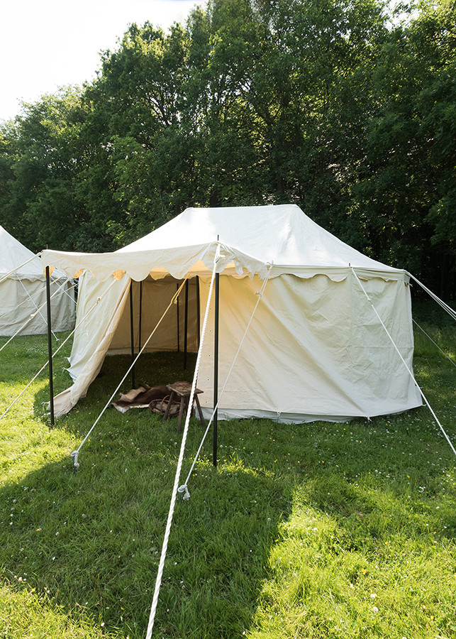 Jaima medieval Caballeros Burgund con toldo de entrada, 4 x 6 mts.