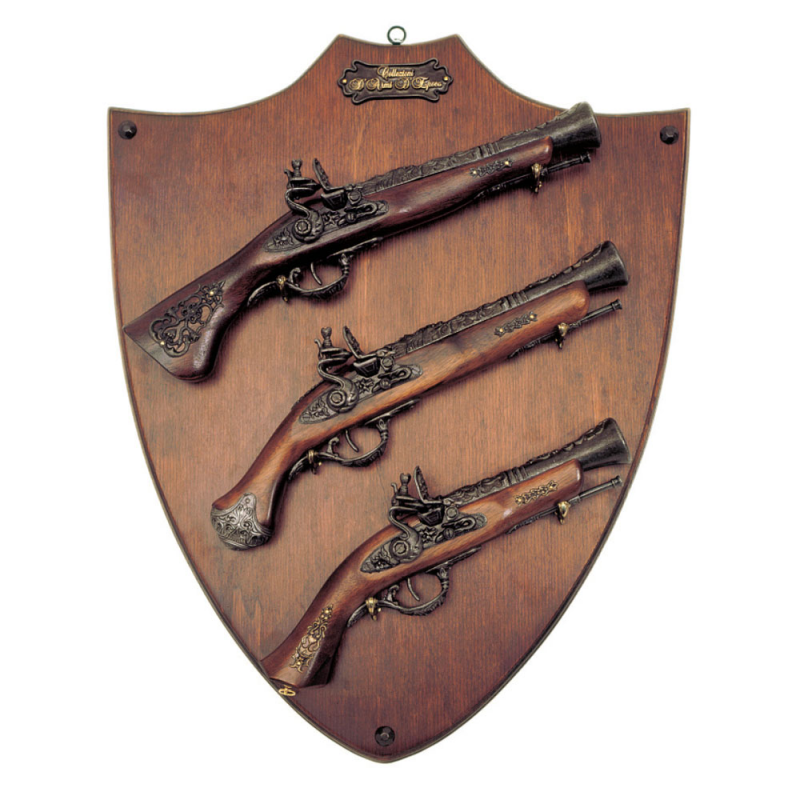 Panoplia 3 pistolas de chispa con tabla (57x47 cm.)
